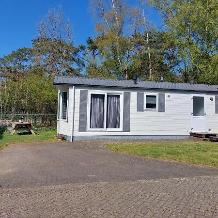 Ruim En Gezellig Chalet Voor 2 Personen Op De Veluwe Recreatiepark De Oude Driest Putten Exterior photo