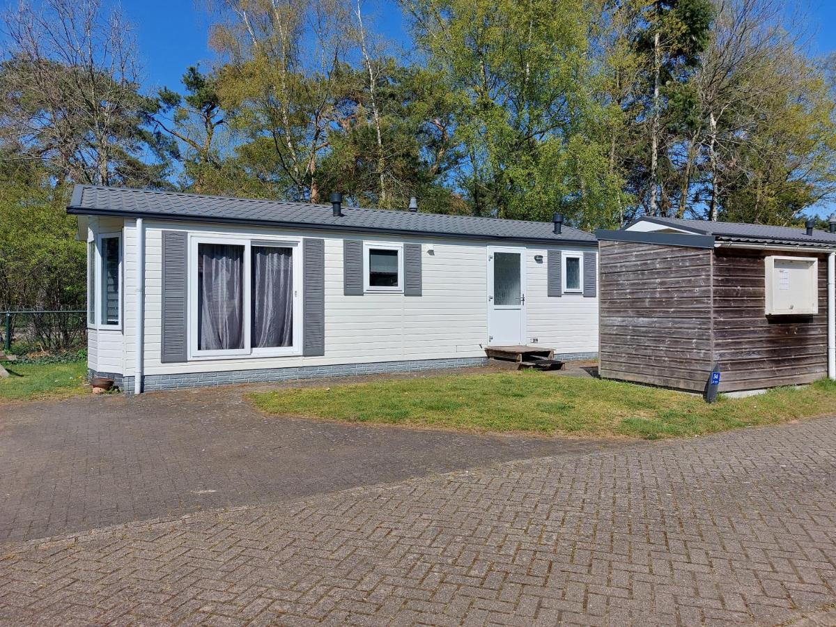 Ruim En Gezellig Chalet Voor 2 Personen Op De Veluwe Recreatiepark De Oude Driest Putten Exterior photo