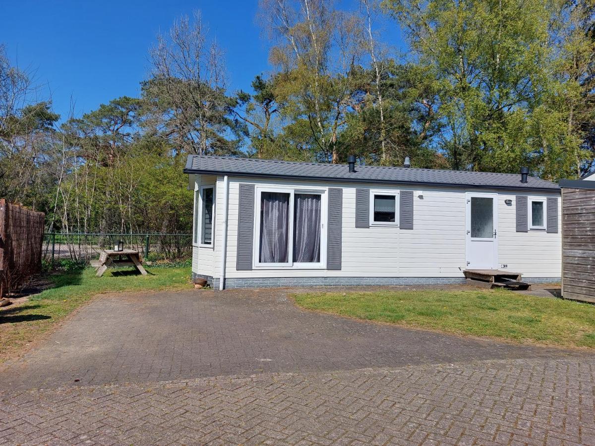 Ruim En Gezellig Chalet Voor 2 Personen Op De Veluwe Recreatiepark De Oude Driest Putten Exterior photo