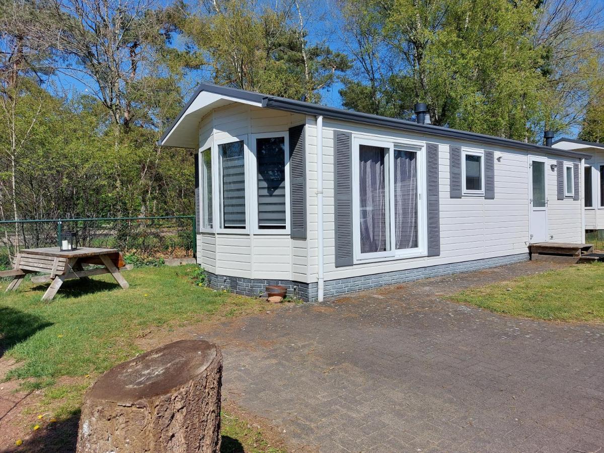 Ruim En Gezellig Chalet Voor 2 Personen Op De Veluwe Recreatiepark De Oude Driest Putten Exterior photo